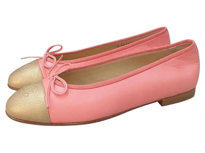 Chanel Ballerines plates en cuir rose et or avec bout en cuir.  ref.1320176
