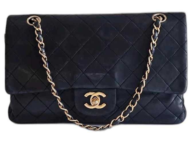 Timeless Chanel Classic lined flap 10" Chain Shoulder Bag Black Lambskin Dark red Gold-plated  ref.1320467