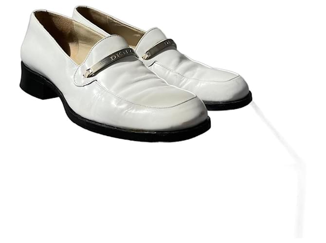 Off White 1990s DKNY White Patent Leather Loafers  ref.1320557