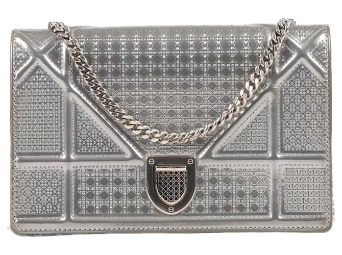 CHRISTIAN DIOR Metallic Silver Micro Cannage Leather Diorama Wallet On Chain Clutch Bag Silvery  ref.1320596