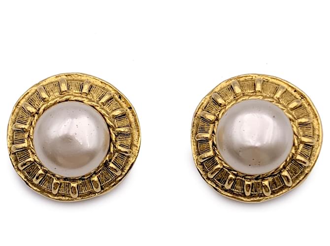 Chanel Vintage Round Gold Metal Pearl Clip On Cabochon Earrings Golden  ref.1320660