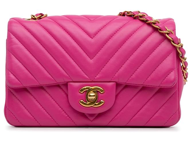 Chanel – Kleine, rechteckige Klappe aus gestepptem Lammleder mit Chevron-Muster in Rosa Pink  ref.1321138