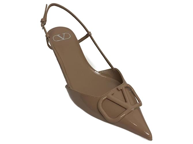 Valentino Garavani DÉCOLLETÉ SLINGBACK VLOGO SIGNATURE 40MM size 38 Beige Varnish  ref.1321891