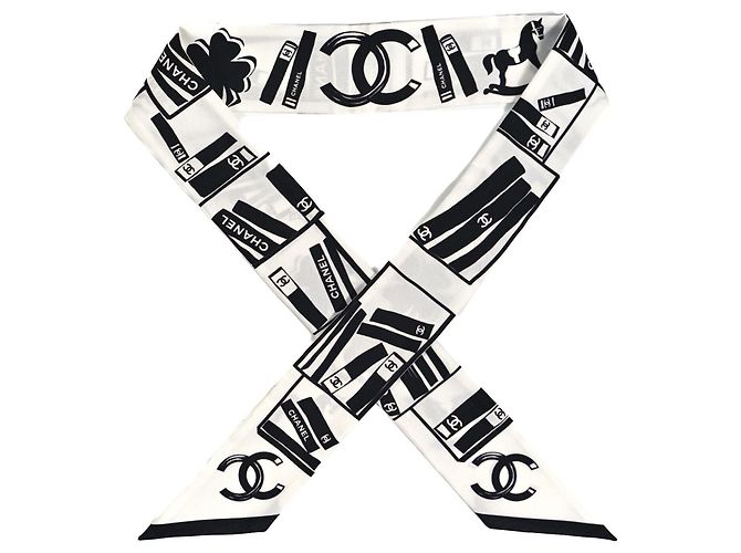 Pañuelo Bandeau Chanel Logo Negro y Blanco de Seda