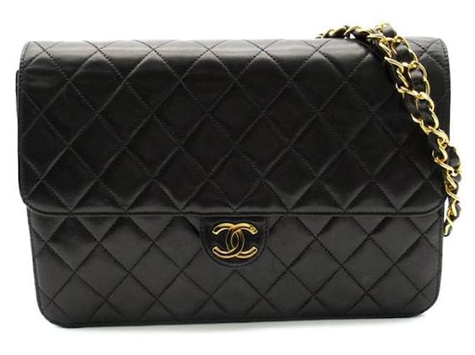 Chanel Medium Classic Single Flap Bag Leather Crossbody Bag in Good condition  ref.1323720