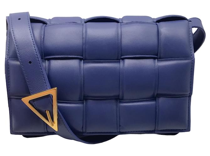 Autre Marque Bottega Veneta Blue Lambskin Leather Padded Cassette Handbag  ref.1324222
