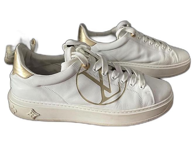 Baskets Louis Vuitton Time Out en cuir blanc 39