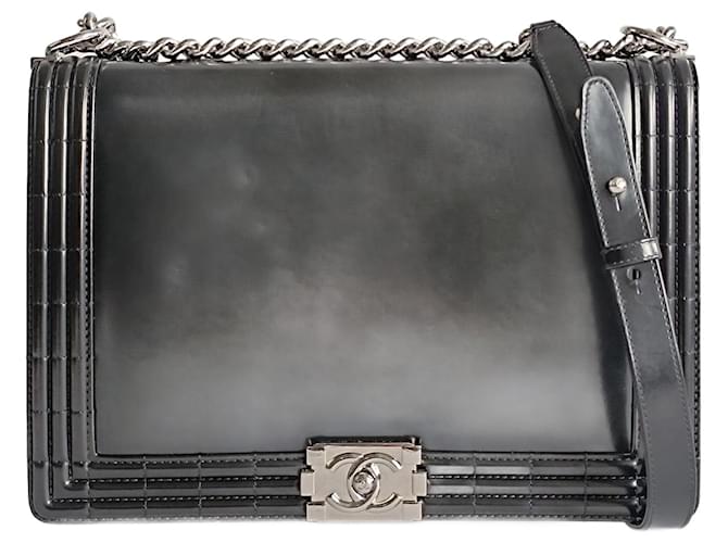 Chanel Boy Large shoulder bag in black leather  ref.1325314