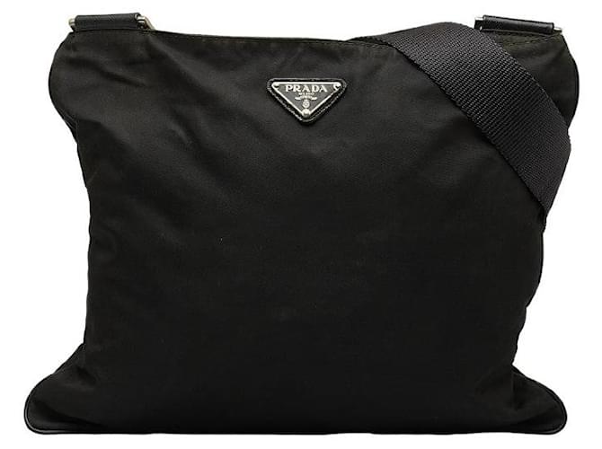 Bolsa de ombro Prada de nylon com placa de logotipo triangular preta em boas condições Preto Lona  ref.1325917