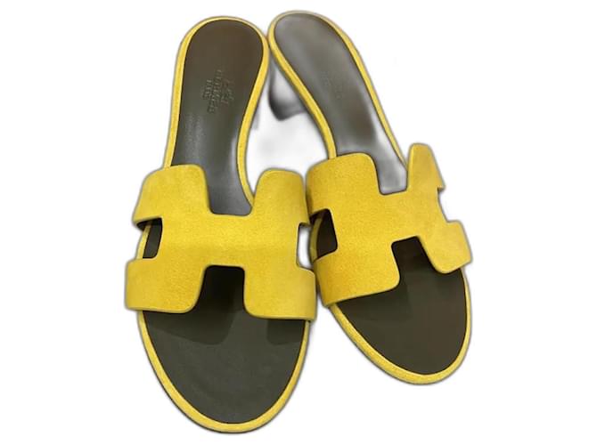Hermès Oasis sandals in raw-cut suede Jaune Topaze 37.5 Yellow Dark green Leather Deerskin  ref.1326017