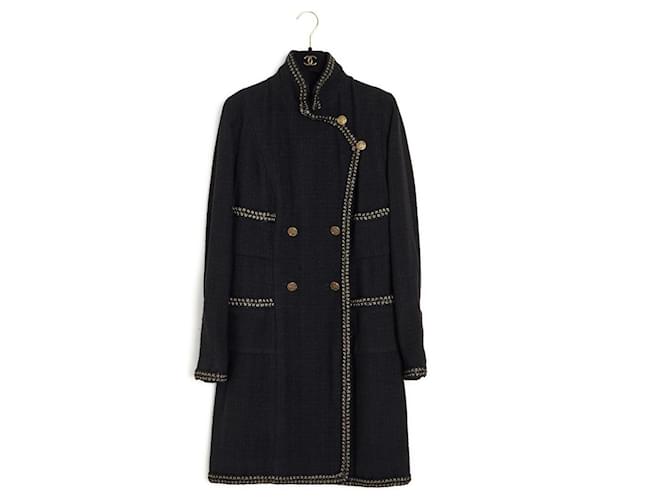 Chanel Manteau robe en tweed noir avec boutons en CC à 9 000 $.  ref.1326299