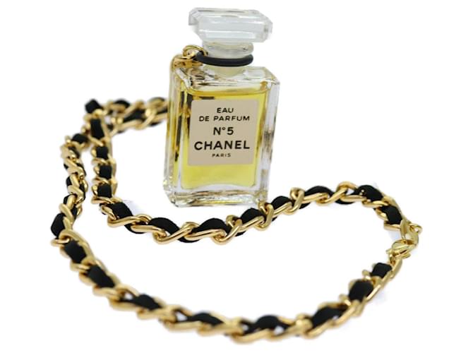 CHANEL Parfümkette Gold CC Auth ar11607b Golden Metall  ref.1326983
