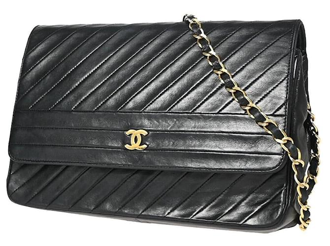 Chanel chevron Black Leather  ref.1327142
