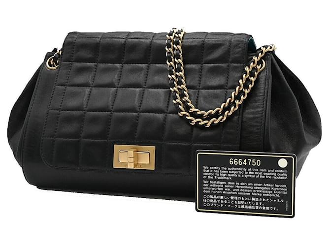 Chanel Chocolate bar Black Leather  ref.1327459