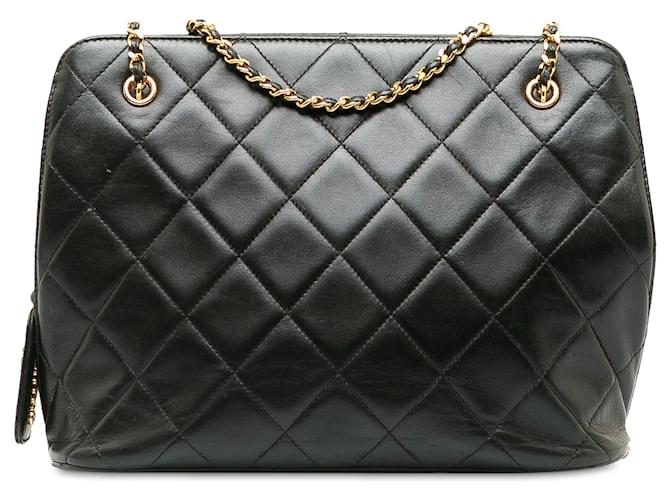 CHANEL Handbags Timeless/classique Black Leather  ref.1327495