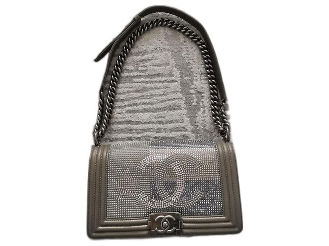 Le Boy Bolsa média Chanel Boy com lantejoulas strass Metálico