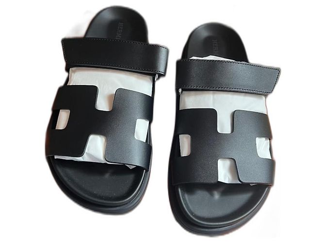Hermès Chypre leather sandals black
