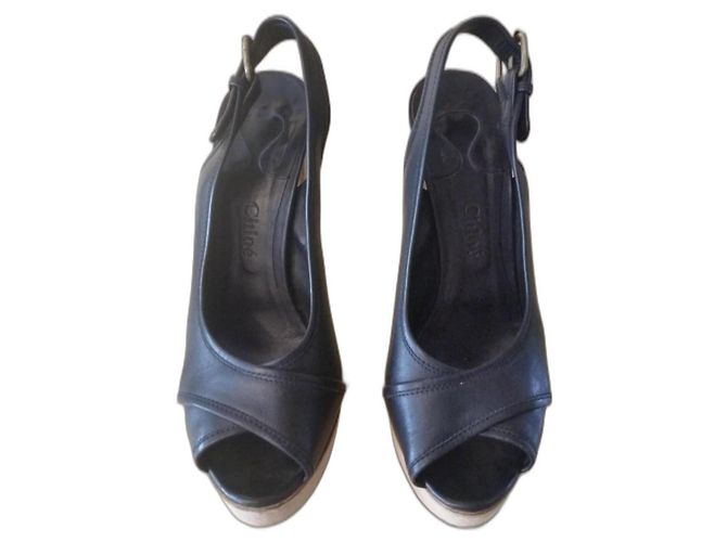 Chloé Sandalen aus schwarzem Leder mit Holzabsatz