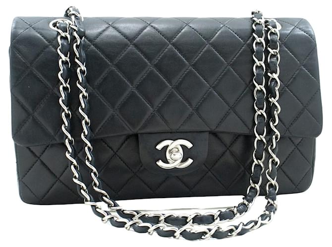 Chanel Timeless Black Leather  ref.1329376