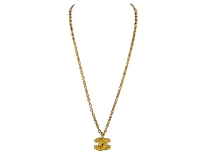 Timeless Chanel Logo CC Dourado Banhado a ouro  ref.1329759
