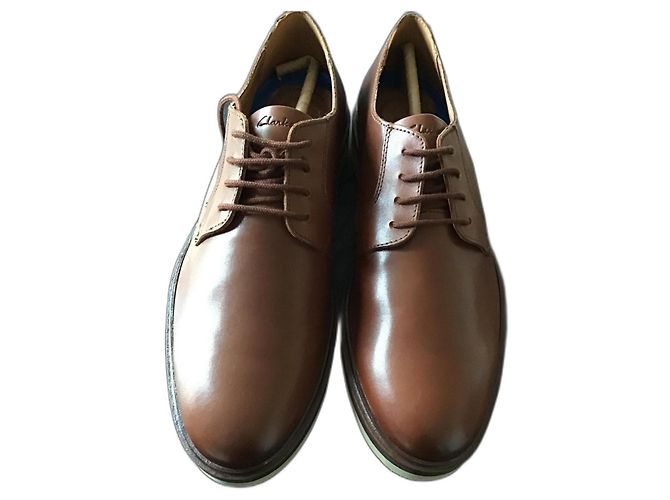 Clarks Malwood Plain scarpe stringate in pelle marrone scuro