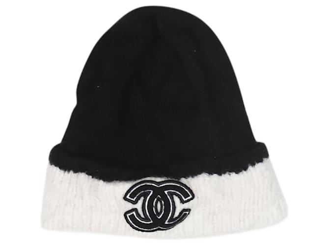 Chanel Black and white cashmere-blend hat - size  ref.1330335