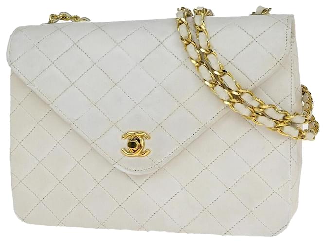 Chanel Matelassé White Leather  ref.1330887