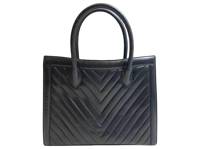 Chanel V-Stich Black Leather  ref.1332330