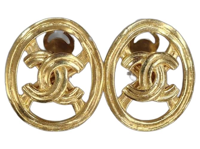 Chanel Earrings Golden Metal  ref.1332373