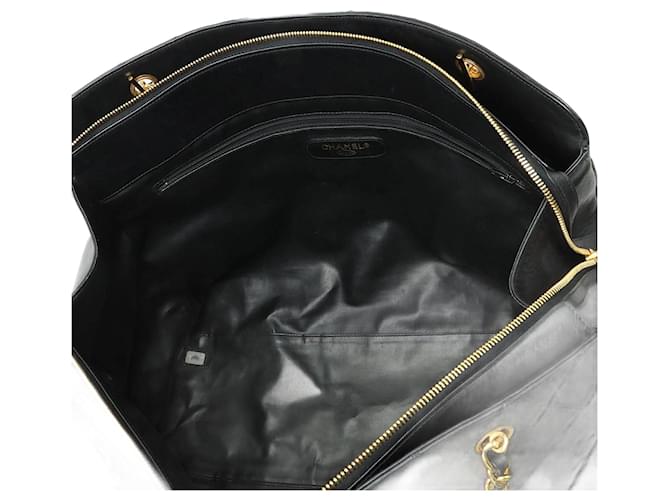 Chanel Black Leather  ref.1333065