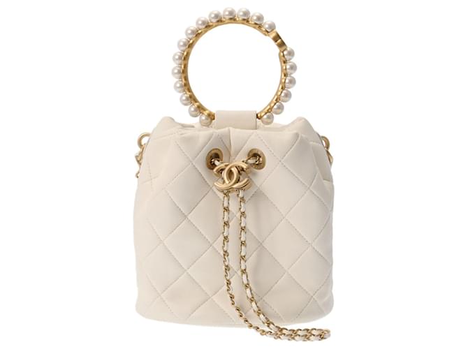 Timeless Chanel Branco Couro  ref.1333199