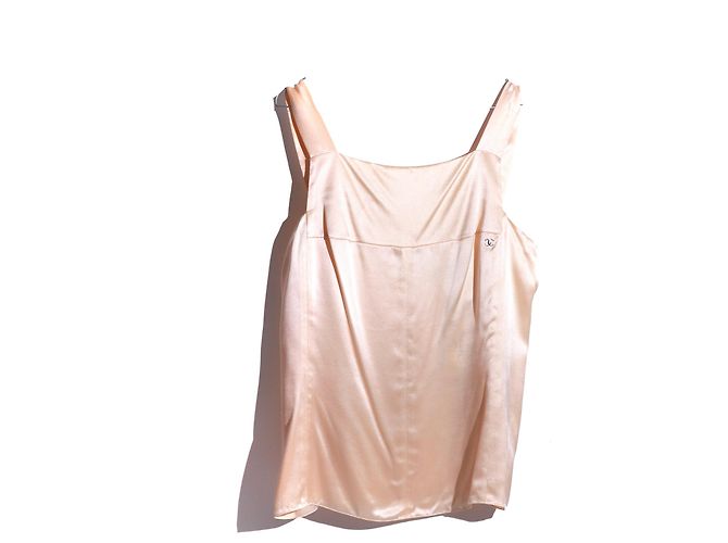 CHANEL - Top de seda beige (tamaño 42)