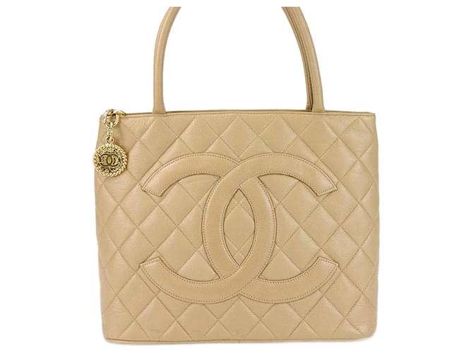 Timeless Chanel Bege Couro  ref.1334106