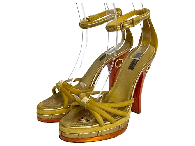 Louis Vuitton Sandals Yellow Suede  ref.1334182