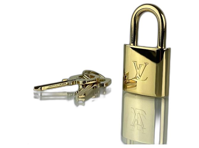 Louis Vuitton Cadenas D'oro