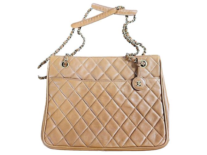 Bolsa Chanel de couro de cordeiro marrom claro dourada Castanho claro