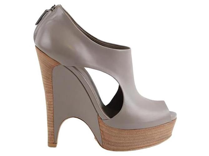 Gucci Talons en cuir Gris  ref.1341250