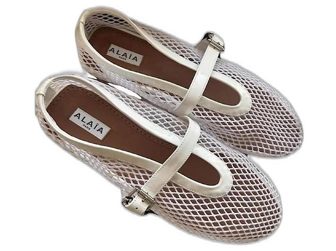 Alaïa Manoletinas