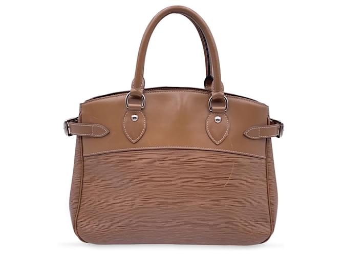 Louis Vuitton Cartera Passy PM Bag de cuero Epi marrón claro Beige  ref.1341871