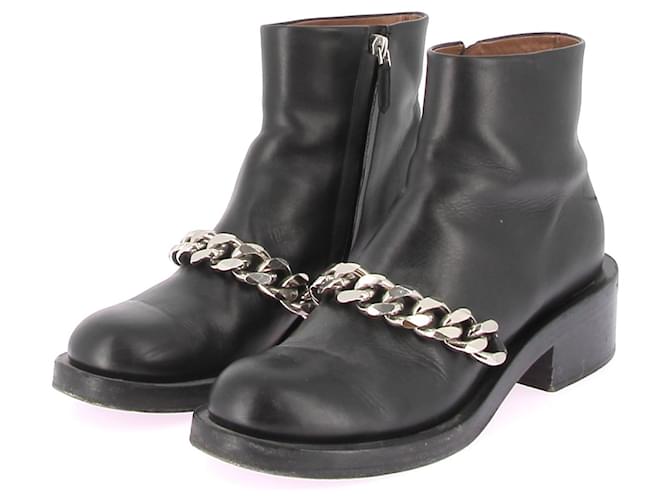 GIVENCHY  Ankle boots T.eu 41 leather Black  ref.1341937