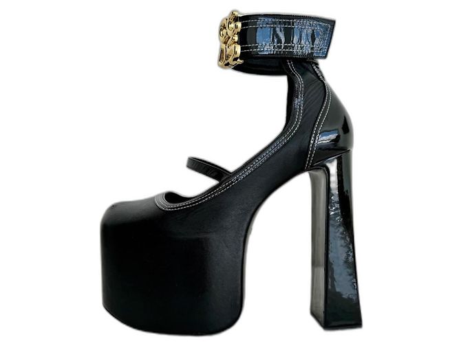 GCDS Divine platform pumps black leather
