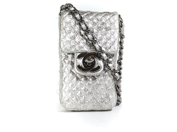 CHANEL - Timeless shoulder card holder in aged silver leather Silvery  ref.1342589