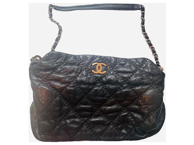 Sac à main Chanel Hobo en cuir noir