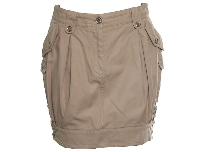 DOLCE & GABBANA, falda beige con botones