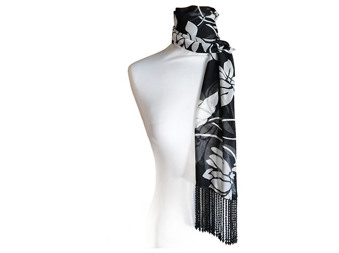 Dolce & Gabbana Schwarzer Schal mit Blumen