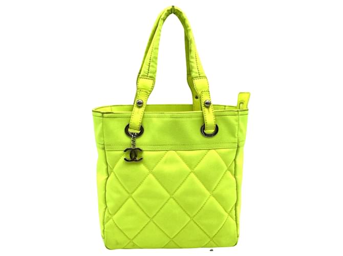 Chanel Cabas Giallo Tela  ref.1343629