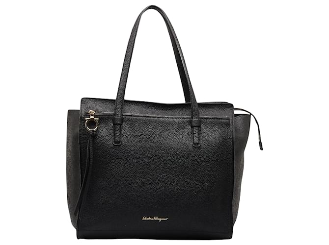 Salvatore Ferragamo Gancini Black Leather  ref.1344615