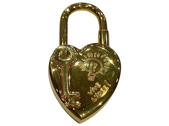 Hermès Cadenas Doré