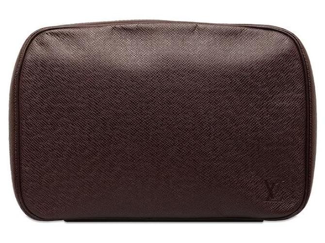 Louis Vuitton Taiga True Toilette GM Leather Vanity Bag M30216 in excellent condition  ref.1347096
