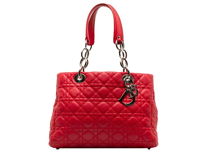 Cabas Dior Soft Shopping Cannage Lady Dior en cuir d'agneau moyen rouge  ref.1347382